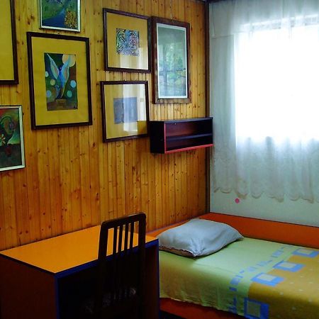 Hostel Domestika بيتولا الغرفة الصورة