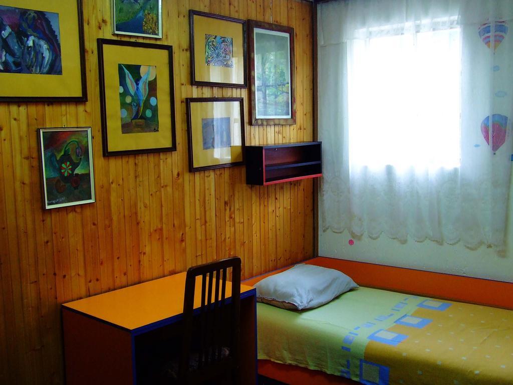 Hostel Domestika بيتولا الغرفة الصورة