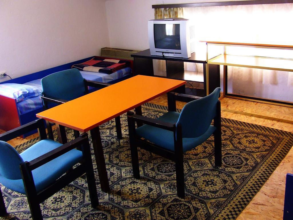 Hostel Domestika بيتولا الغرفة الصورة